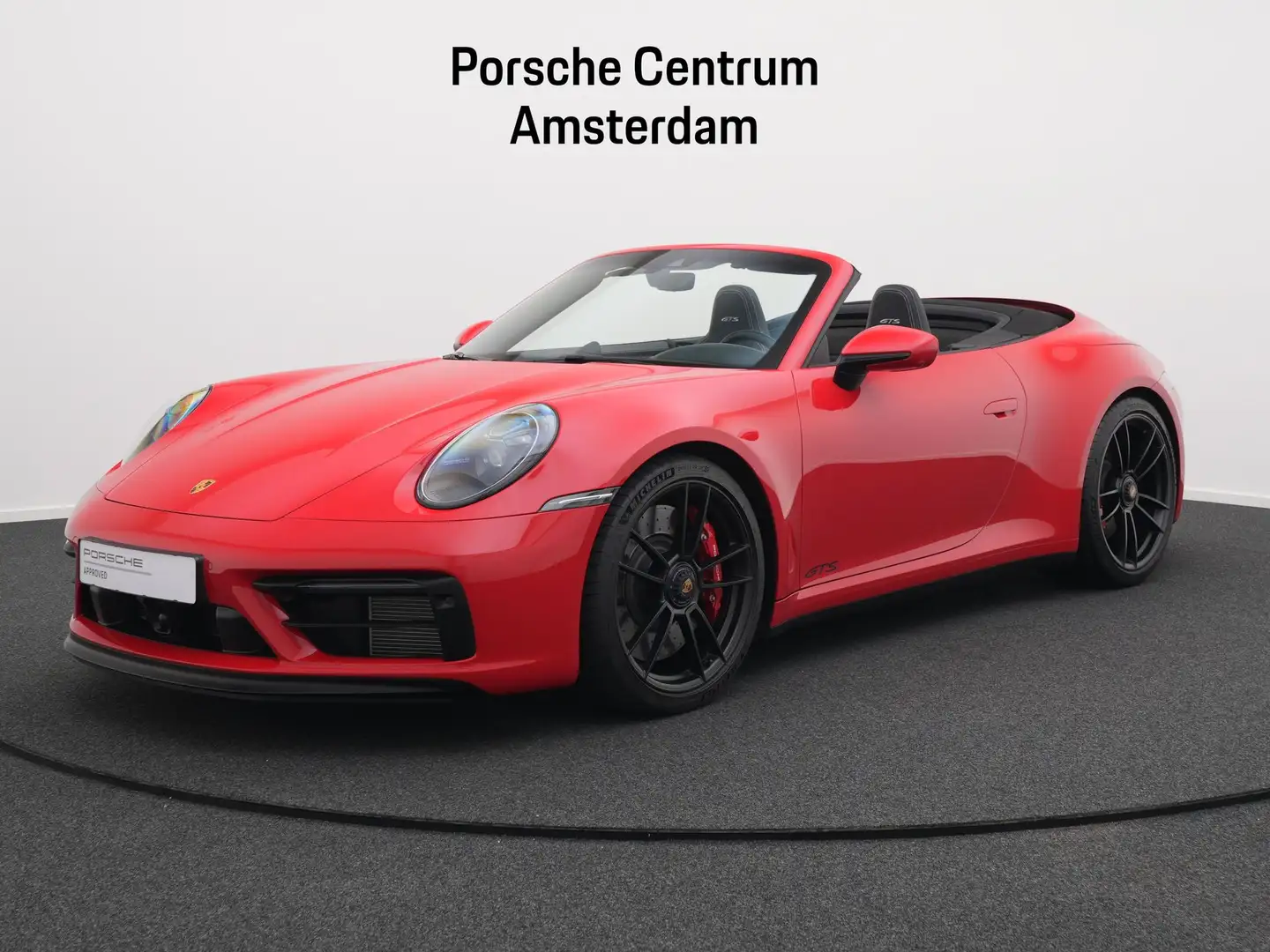 Porsche 992 Carrera 4 GTS Cabriolet Rood - 1