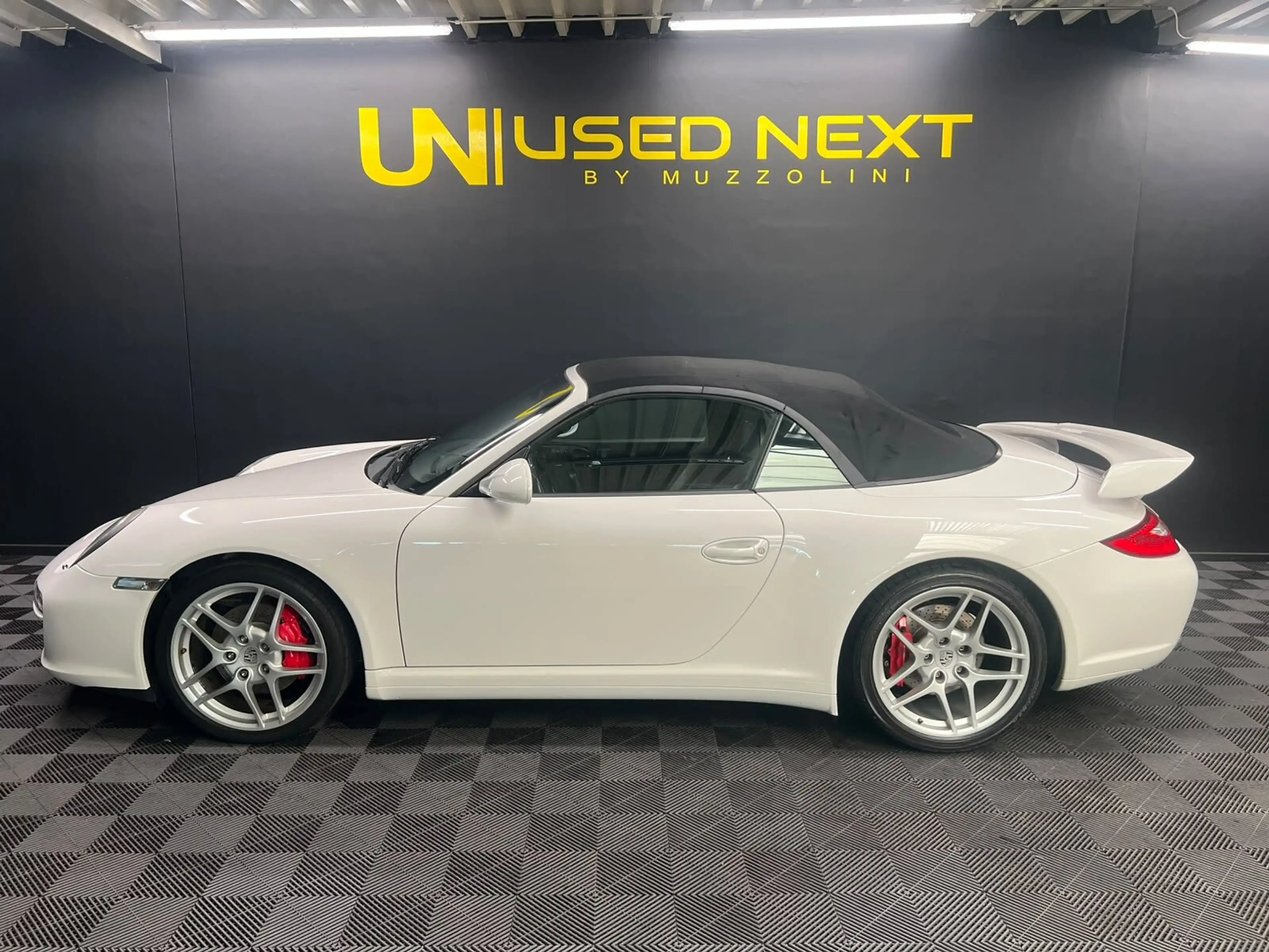 Porsche 911 CARRERA 4S CABRIOLET — photo 7