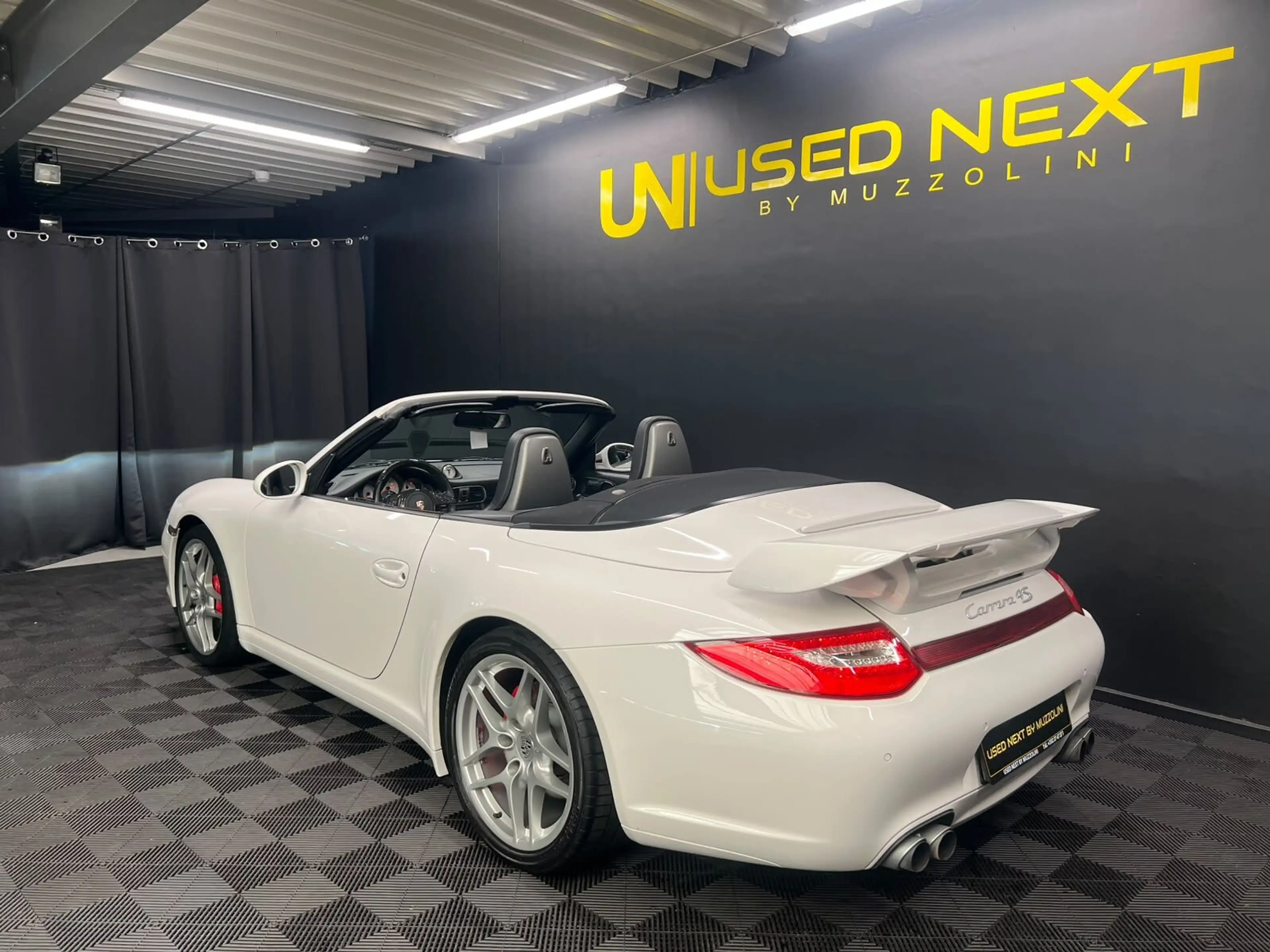 Porsche 911 CARRERA 4S CABRIOLET — photo 5
