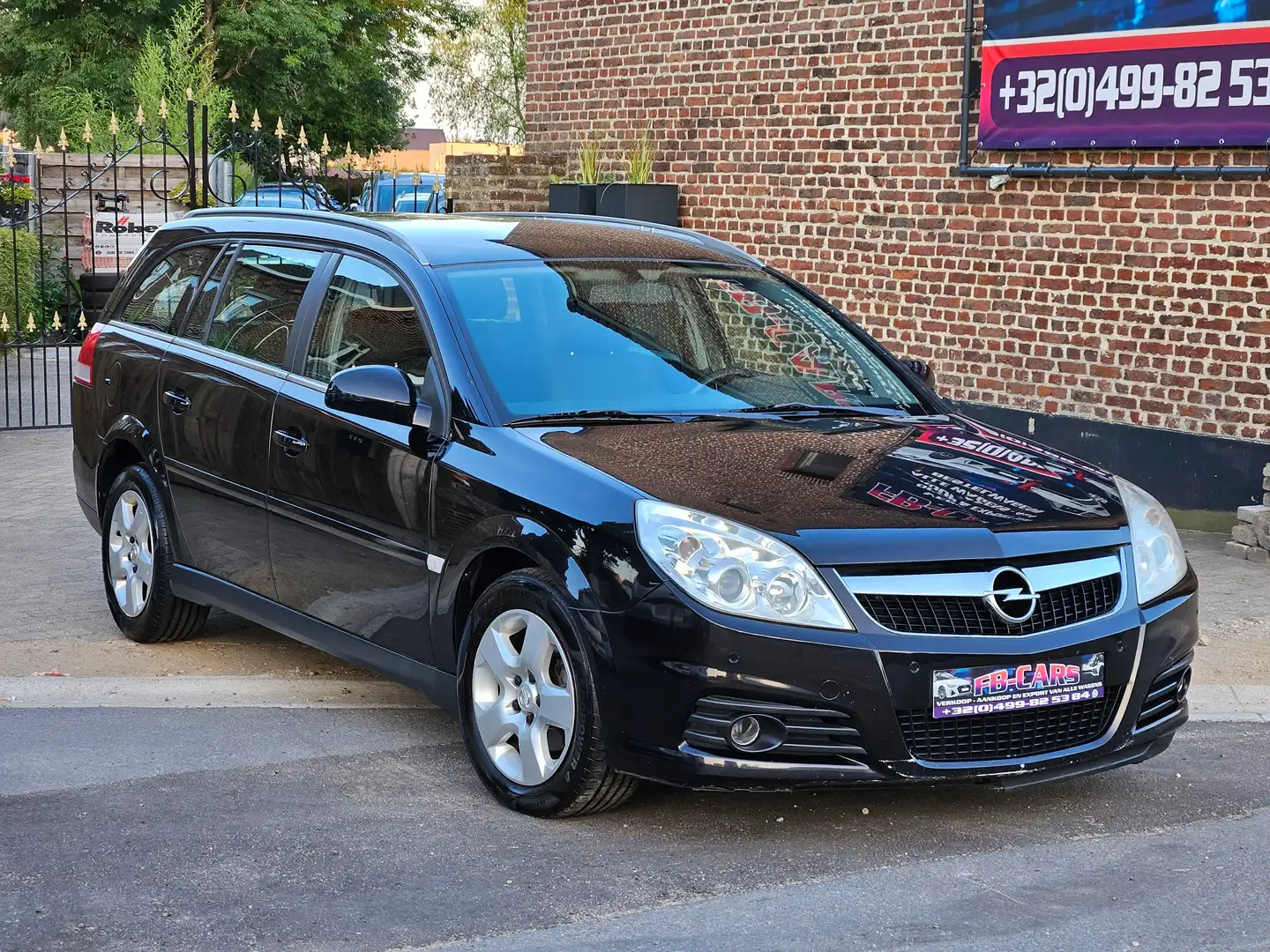 Opel Vectra Opel vectra 2007 1.9 120pk 1ste eig/Airco Zwart - 1