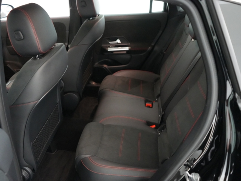 Mercedes-Benz GLA 250 PHEV AMG LINE DCT+AHK+NAVI+RÜCKFAHRKAMERA+SITZHEIZ — photo 9