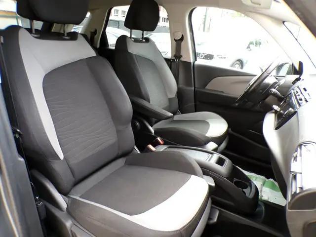 Citroen C4 Picasso view 11