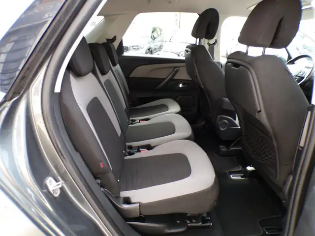 Citroen C4 Picasso view 10