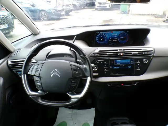 Citroen C4 Picasso view 14