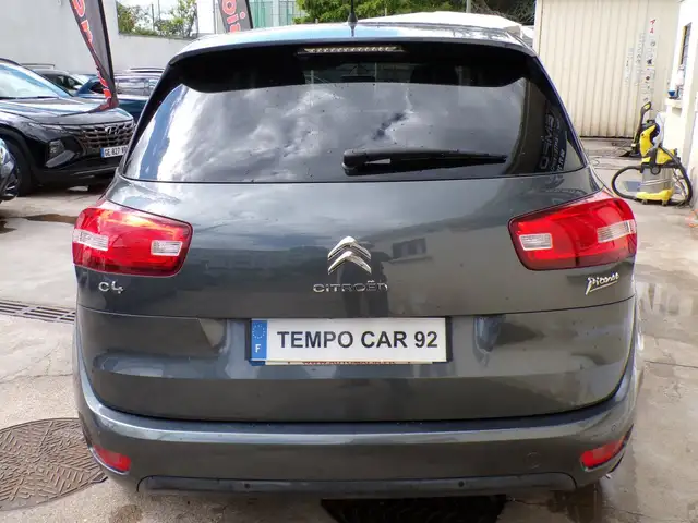 Citroen C4 Picasso view 5