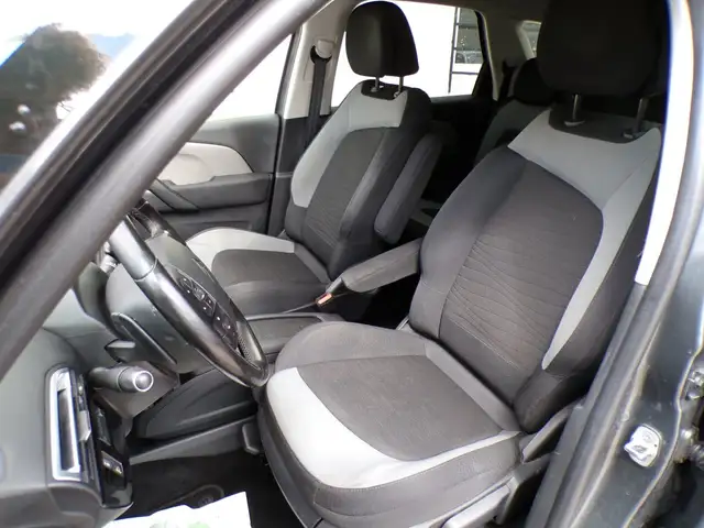 Citroen C4 Picasso view 8