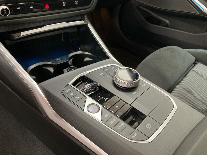 BMW 330 M Sport Pro — photo 12