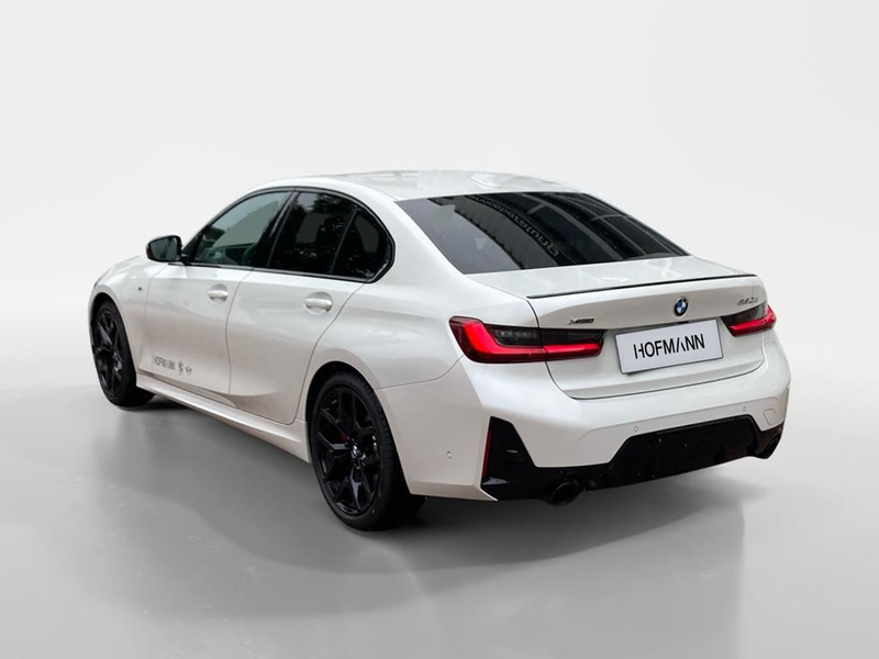 BMW 330 M Sport Pro — photo 5