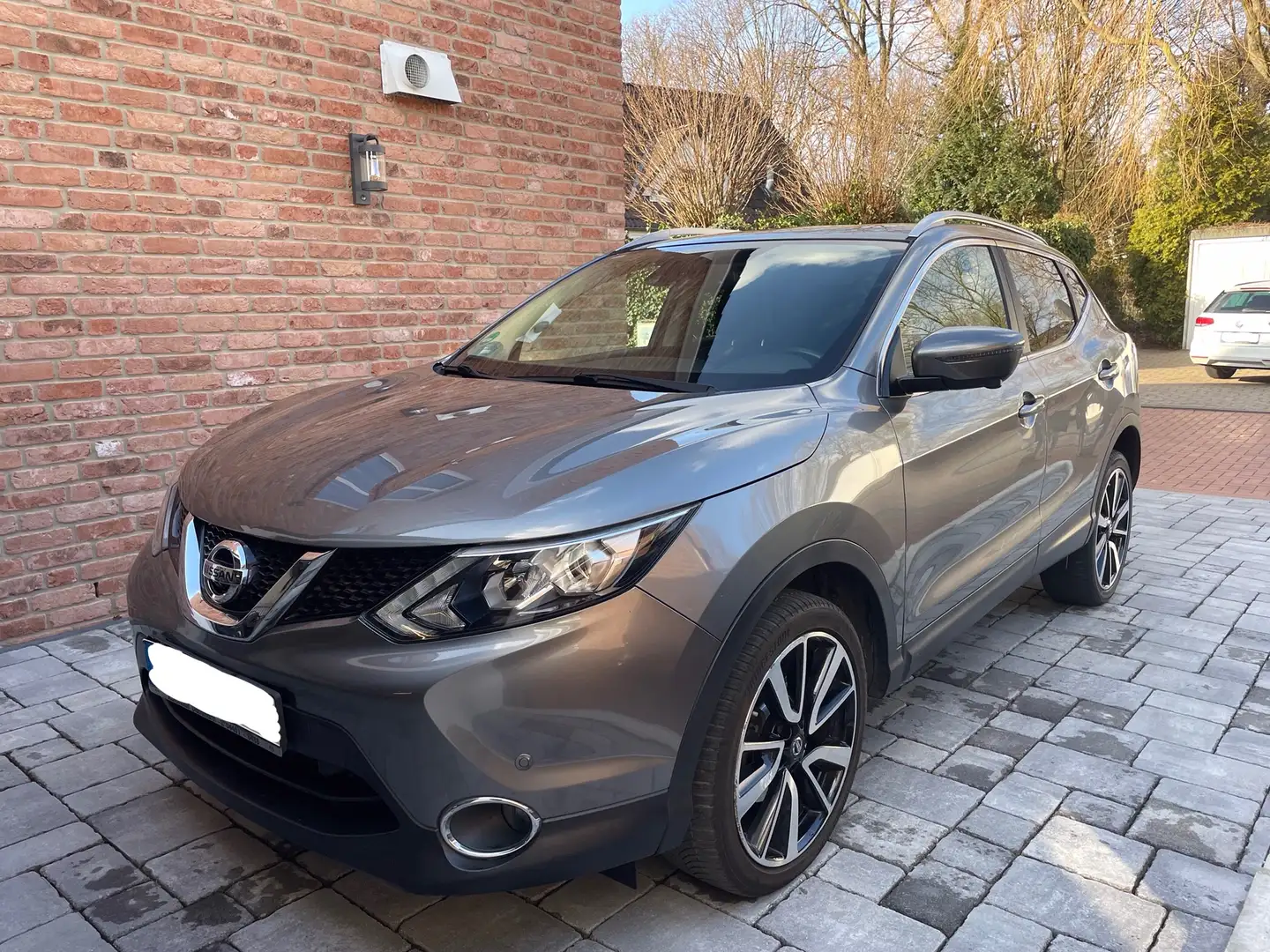Nissan Qashqai TEKNA/Panorama Dach/360 Grad Kamera Grau - 1