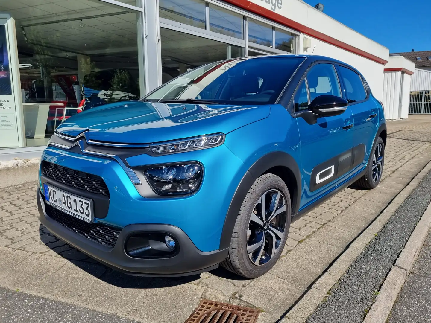 Citroen C3 PureTech 110 Shine Blau - 1