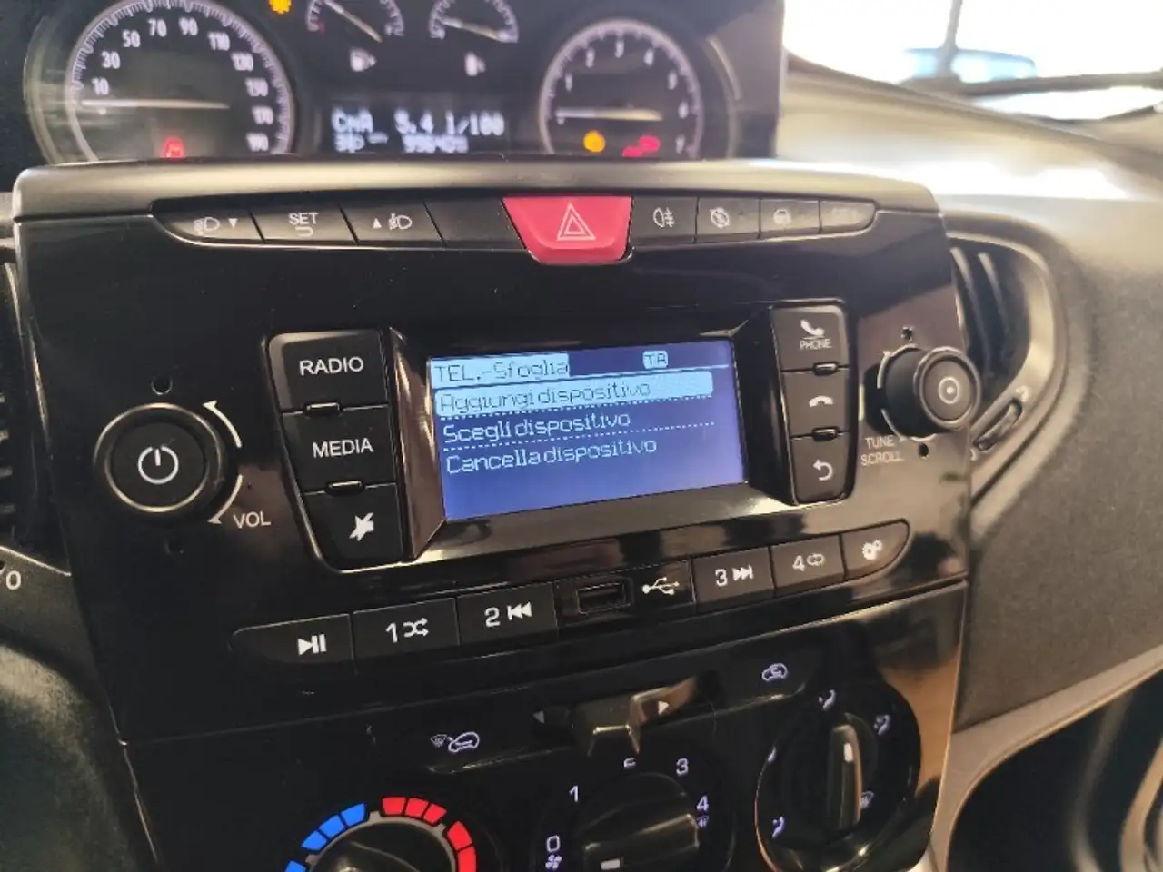 Lancia Ypsilon 2022 — фото 10