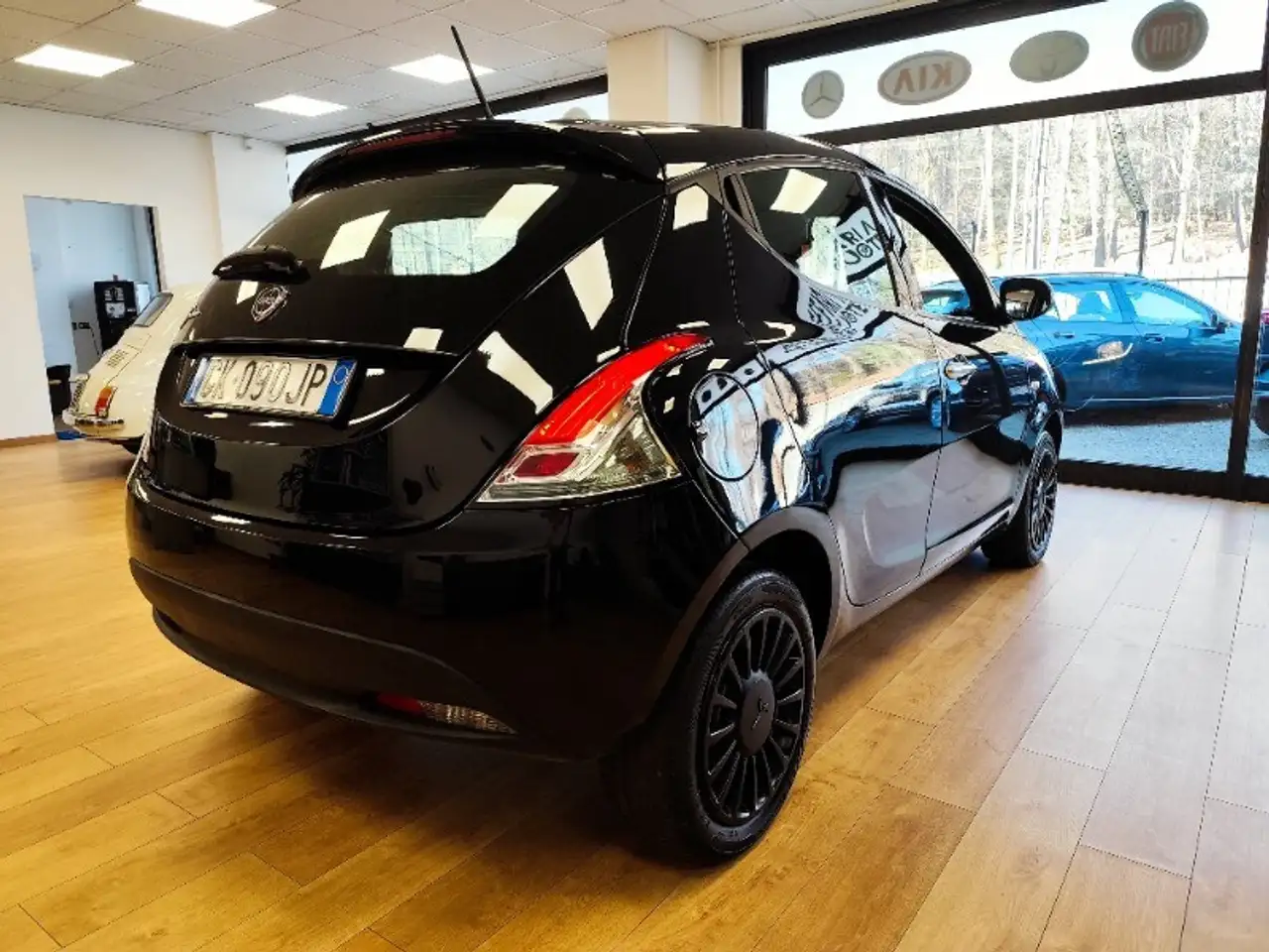 Lancia Ypsilon 2022 — фото 6