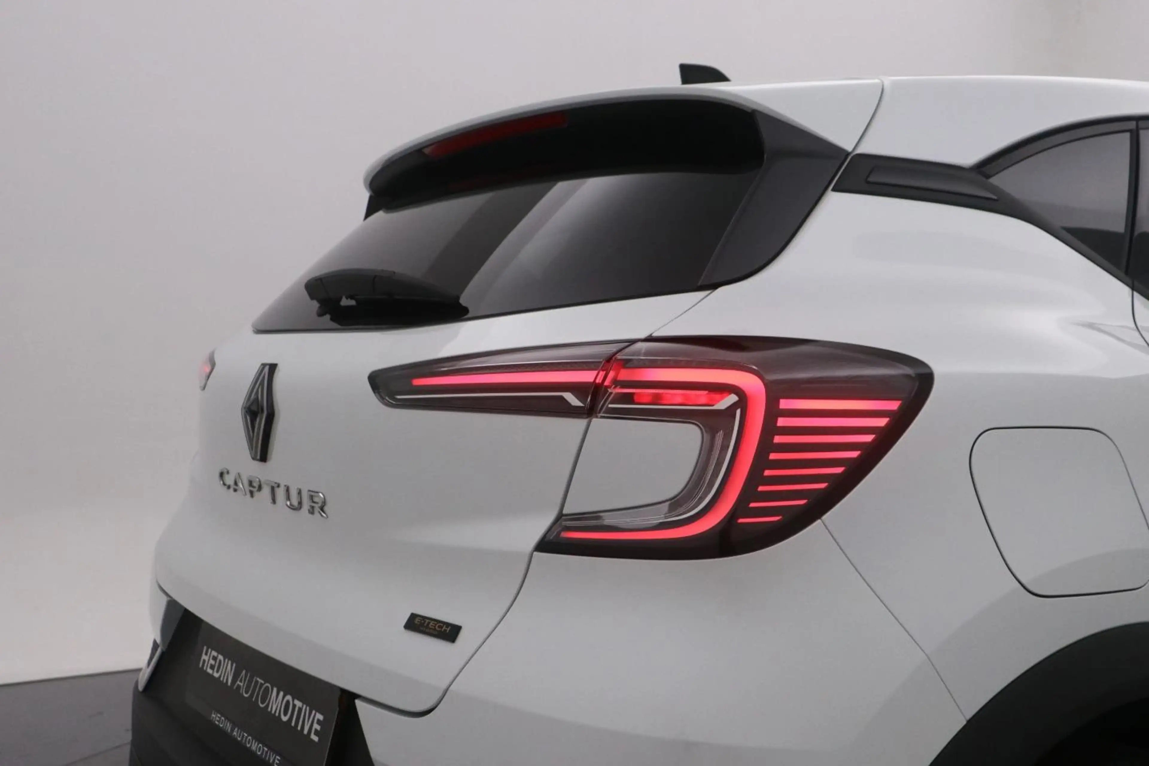 Renault Captur 1.8 E-Tech full hybrid 160 techno — photo 6