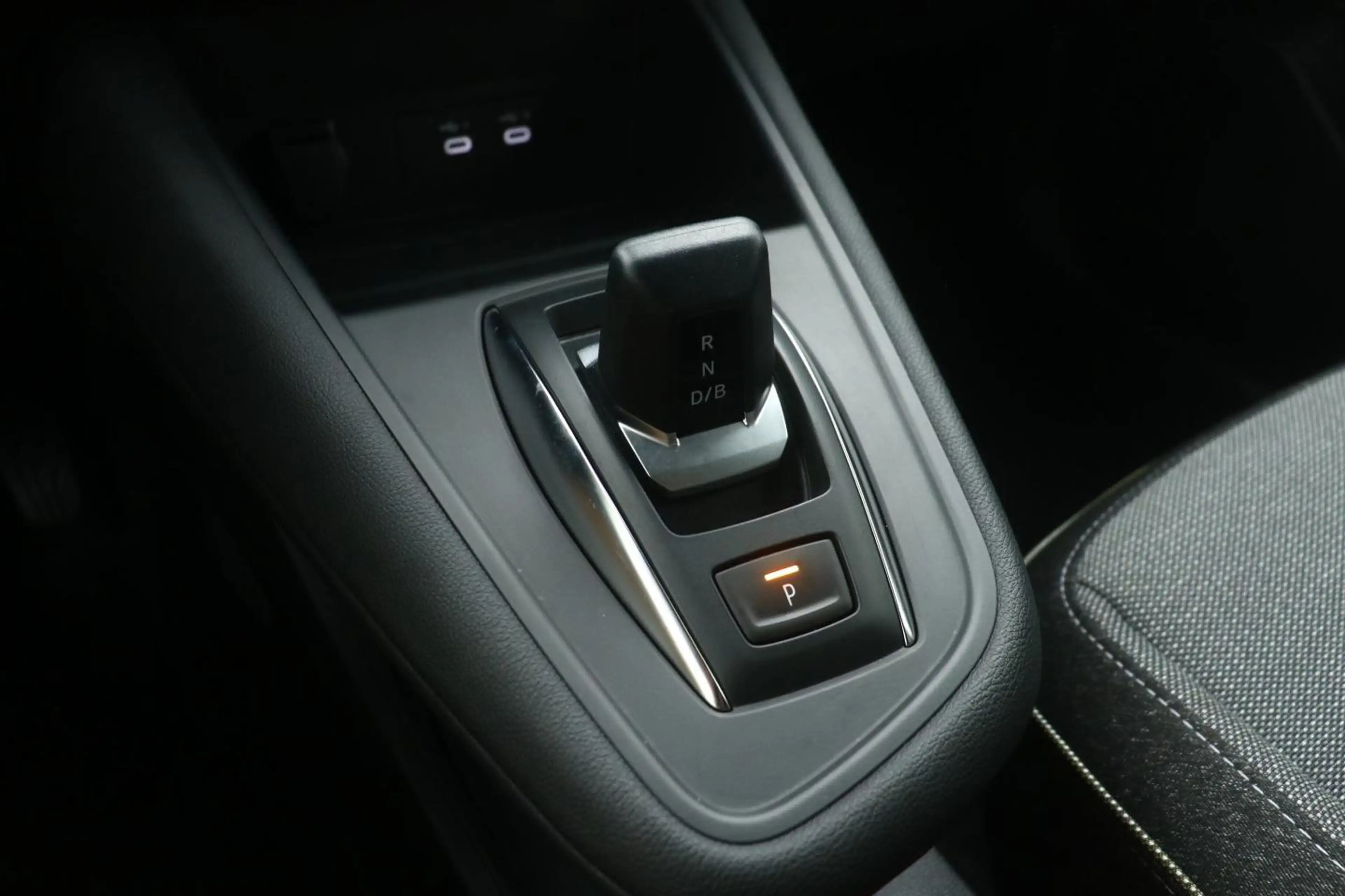 Renault Captur 1.8 E-Tech full hybrid 160 techno — photo 14