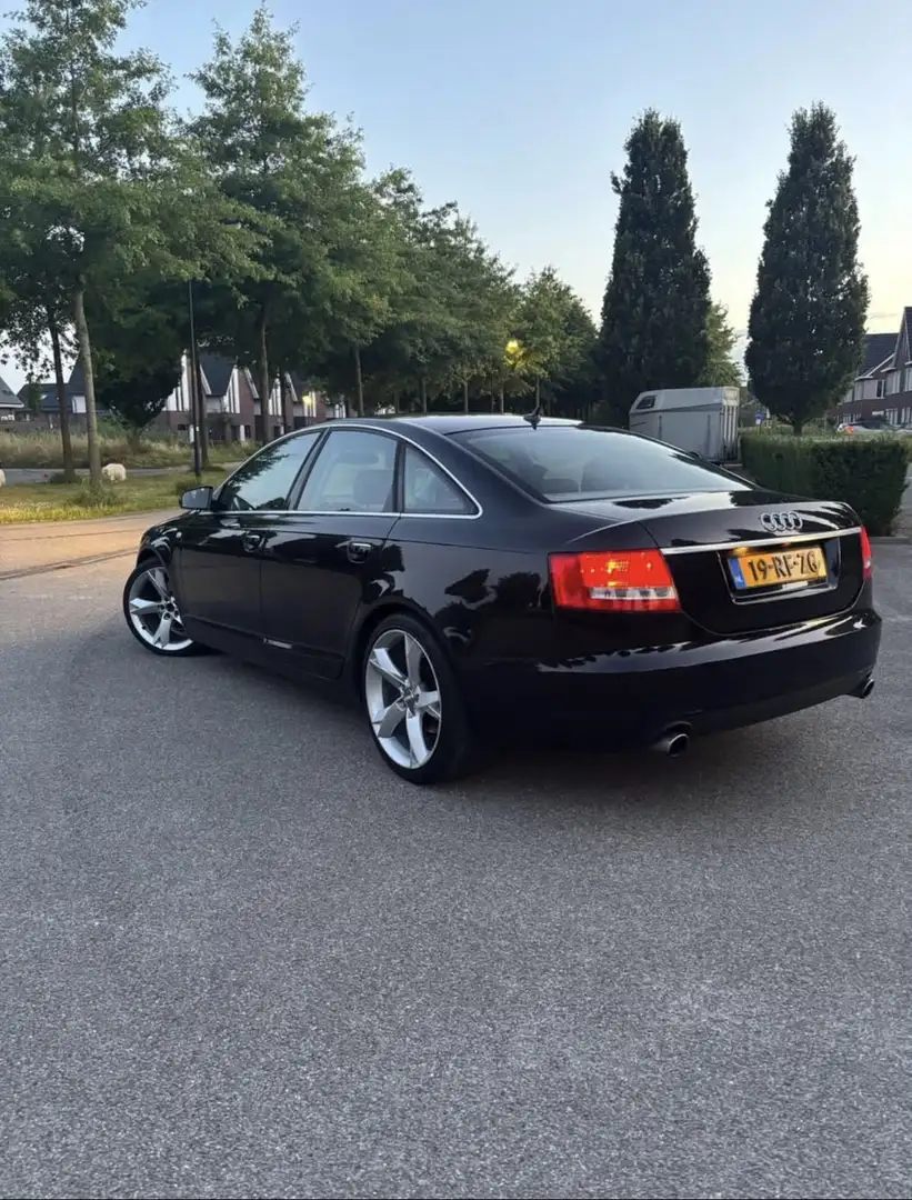 Audi A6 2.4 Business Zwart - 2