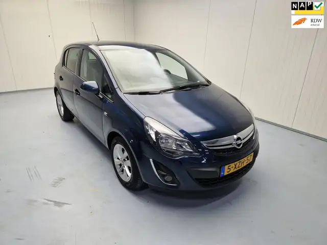 Opel Corsa 1.2-16V Design Edition 5 Deurs Airco Ecc Cruise Co