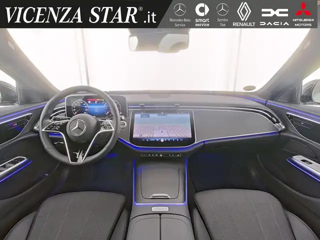 Mercedes-Benz E-Class view 5