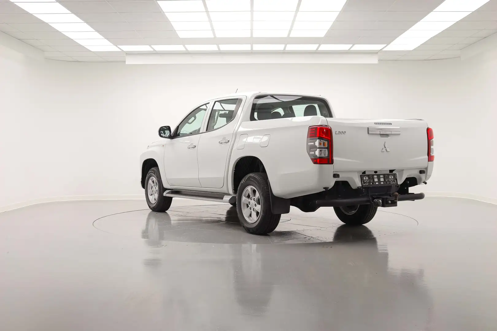 Mitsubishi L200 2.3 D Double Cab 4x4 Easy Select Invite Connect Bianco - 2