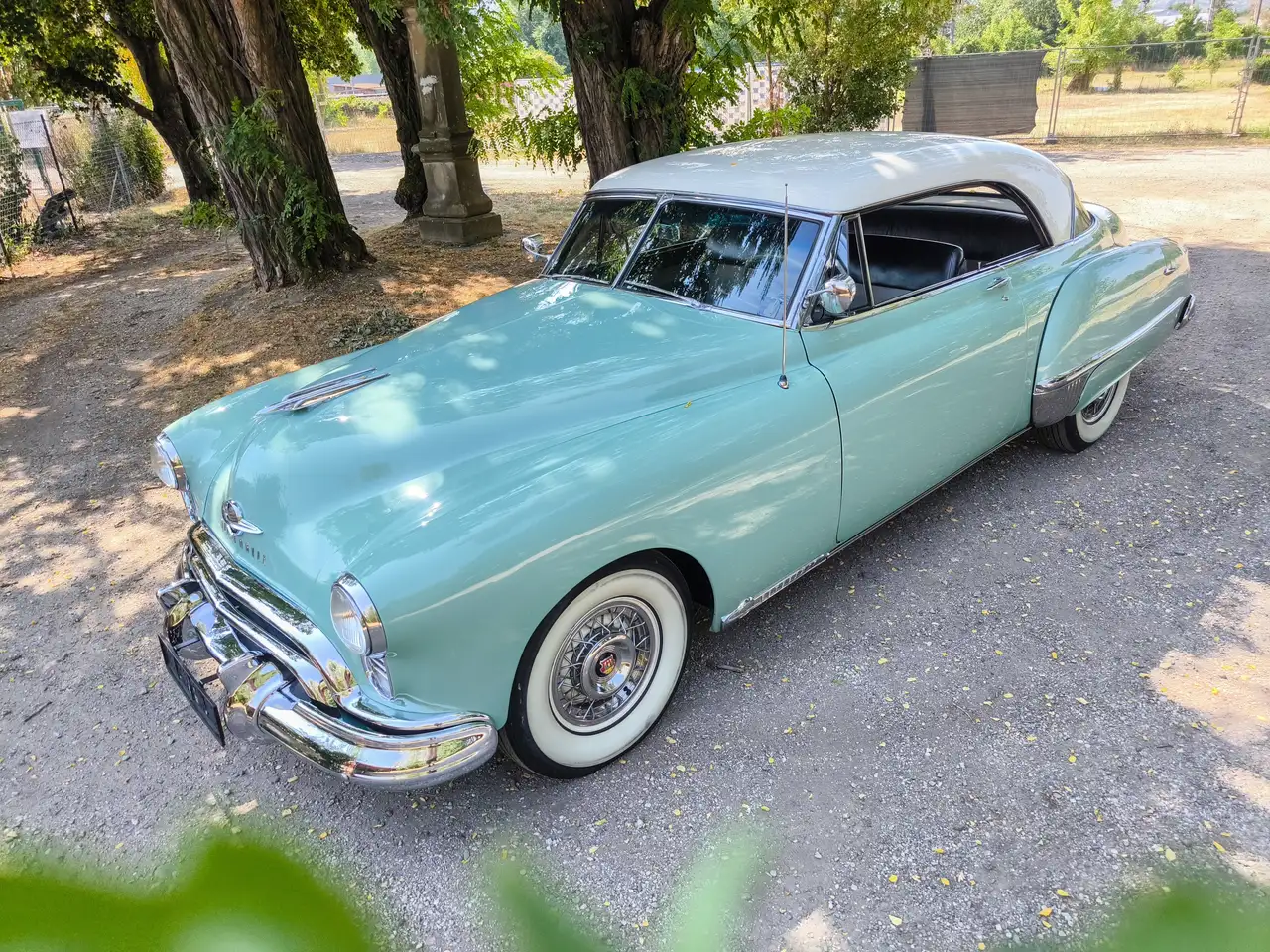 Oldsmobile 98 Futuramic Holiday DeLuxe (V8 Rocket), foto 5