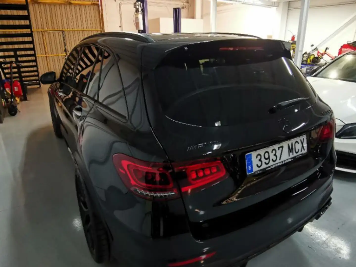Mercedes-Benz GLC 63 AMG S 4Matic+ Speedshift MCT 9G Schwarz - 2