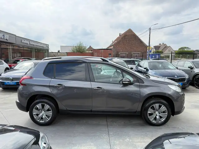 Peugeot 2008 view 4