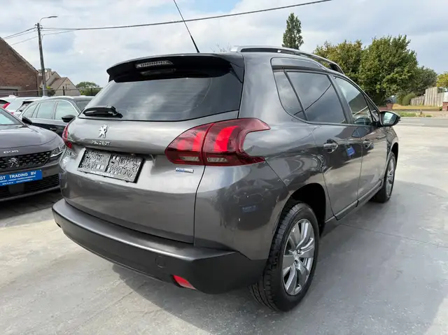 Peugeot 2008 view 5