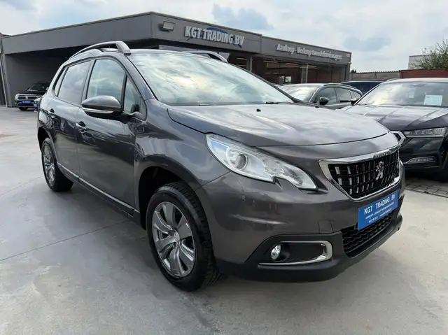 Peugeot 2008 view 3