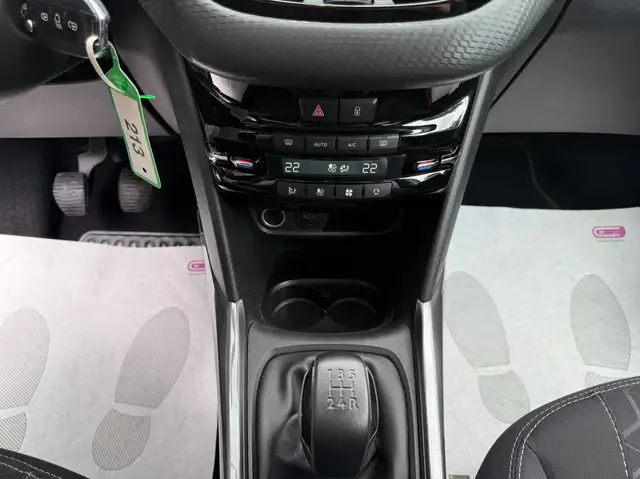 Peugeot 2008 view 20