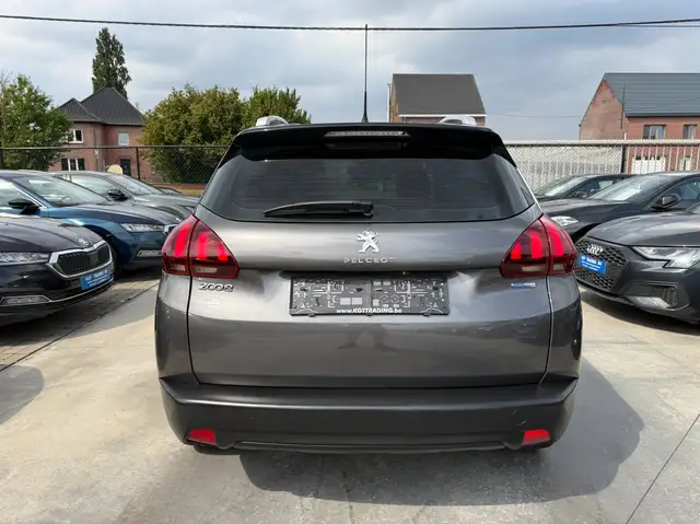 Peugeot 2008 view 6