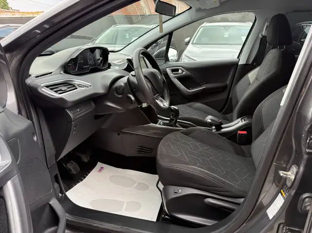 Peugeot 2008 view 12