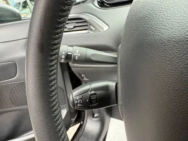 Peugeot 2008 view 18
