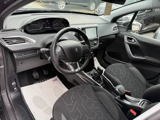 Peugeot 2008 view 13