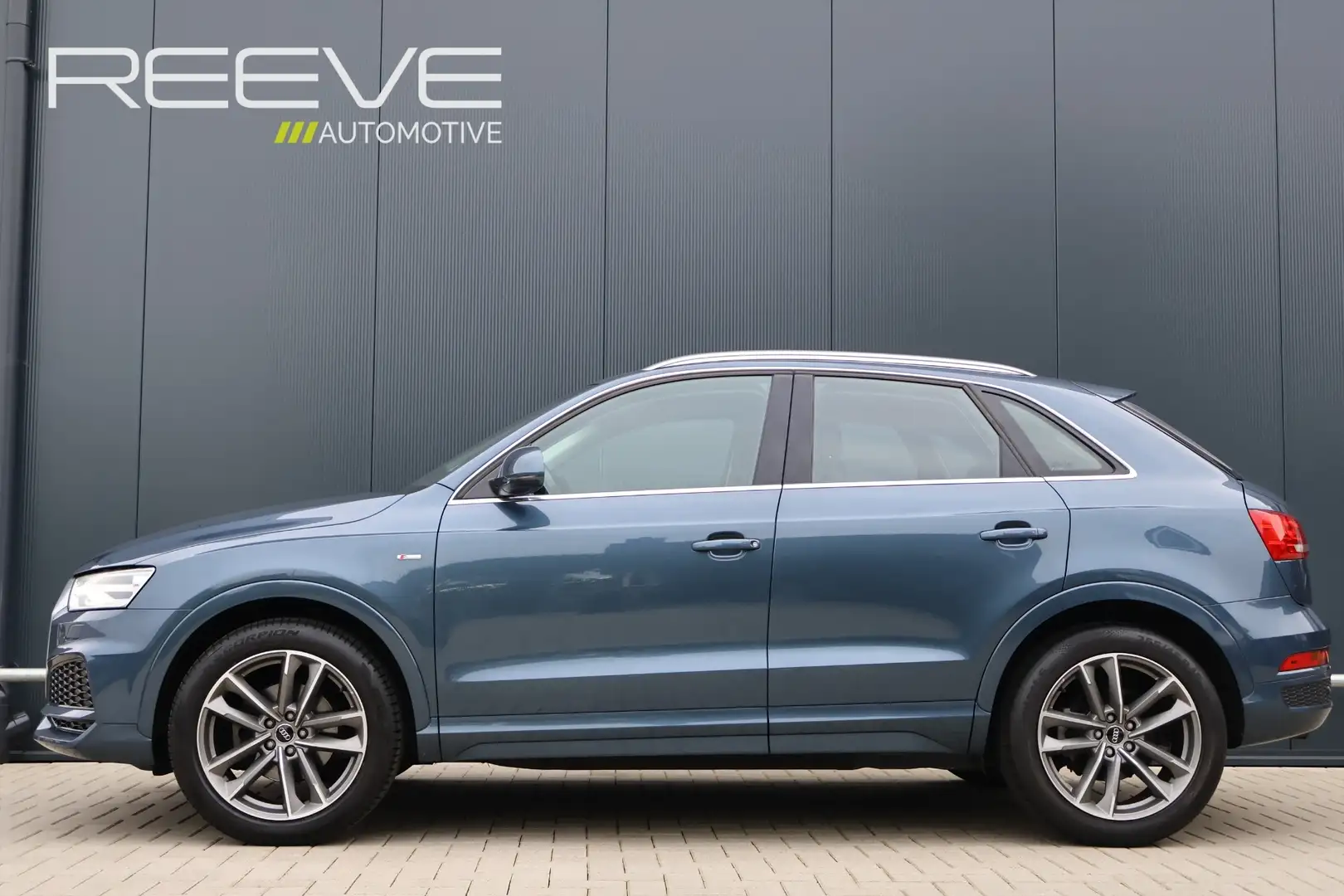 Audi Q3 1.4 TFSI S-Line Automaat | 150pk | Adrenalin | App Blauw - 2