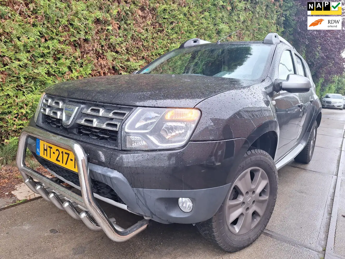 Dacia Duster 1.2 TCe 4x2 Prestige Zwart - 1