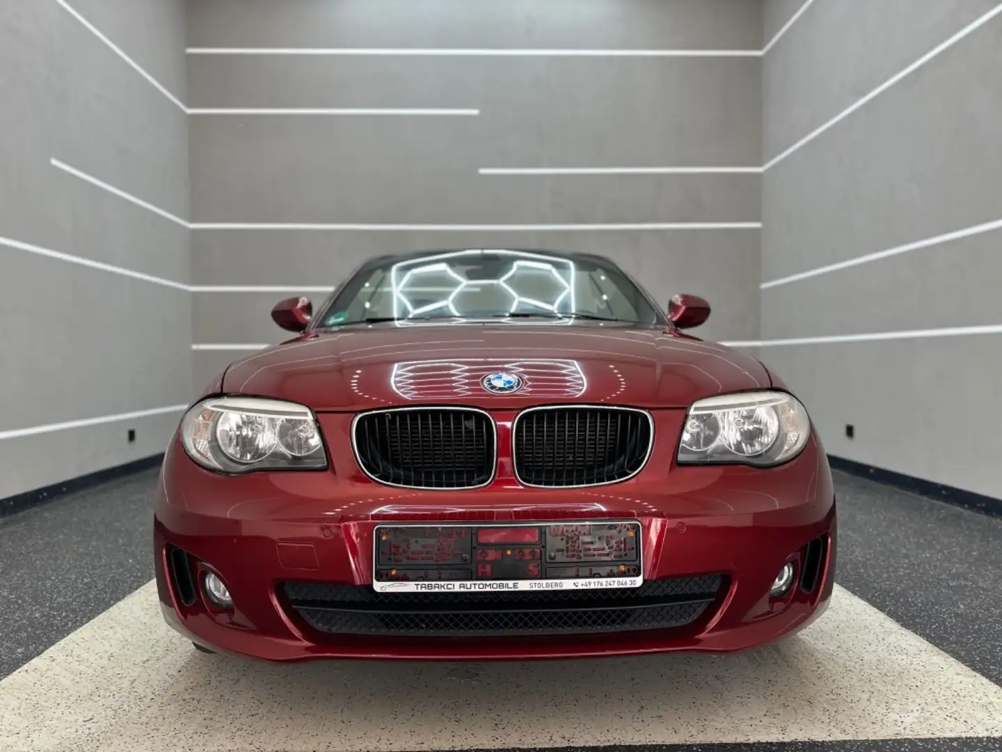 BMW 118 i Cabrio *AUTOMATIK*NAVI*LENKR-HEIZUNG*TEMPOM Rot - 1