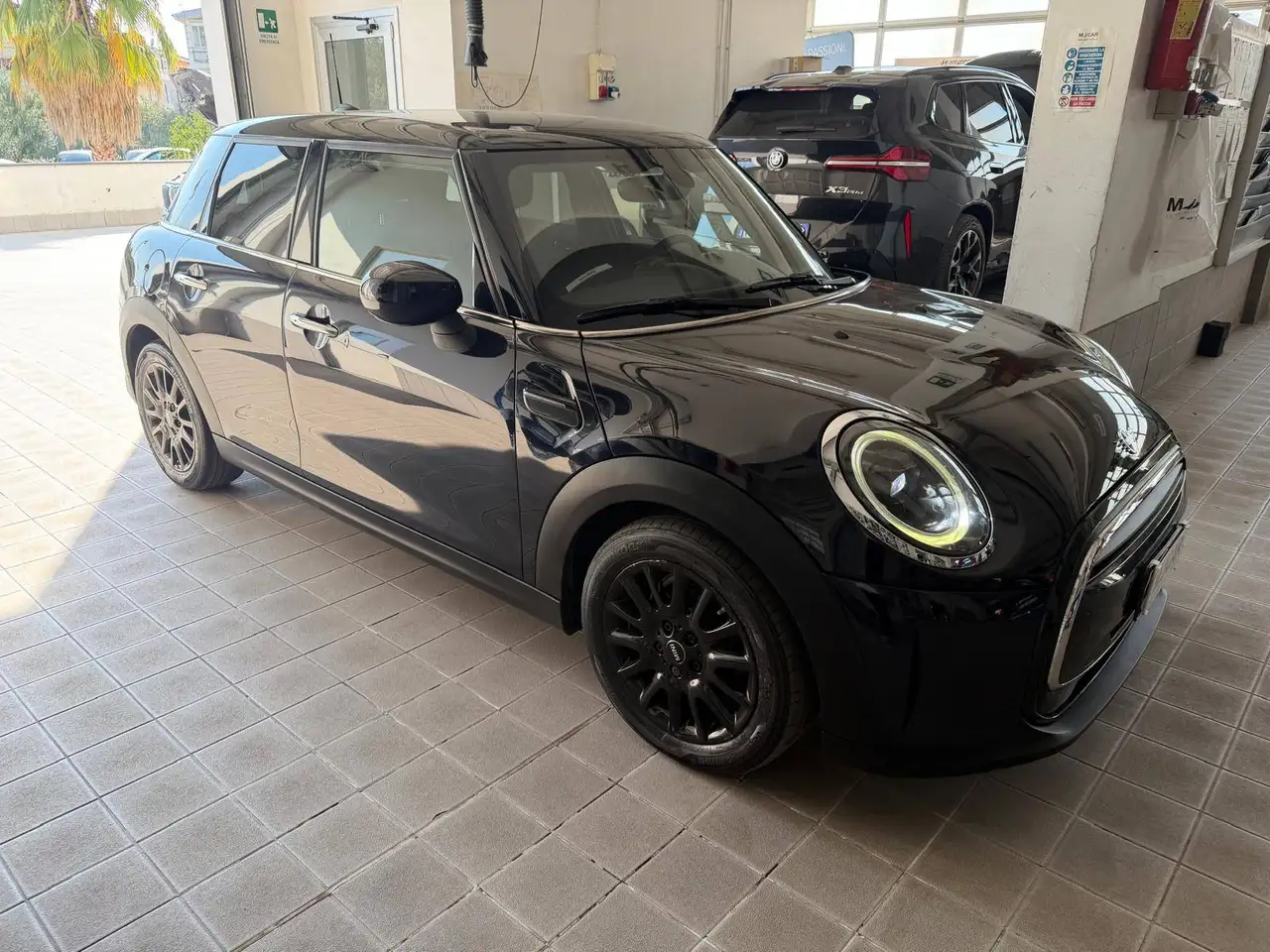 MINI Cooper 5p 1.5 Classic auto, миниатюра 3