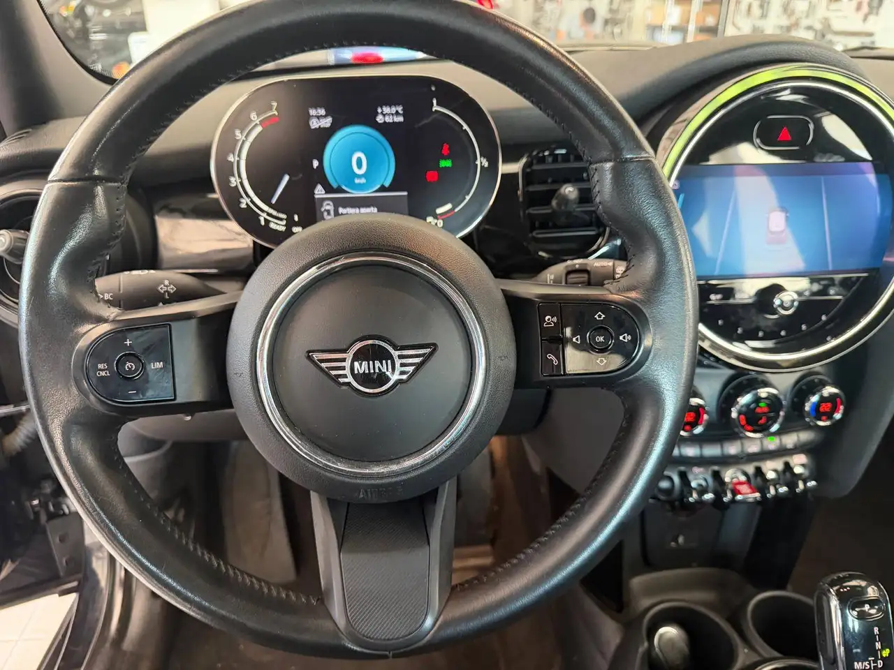 MINI Cooper 5p 1.5 Classic auto, миниатюра 9