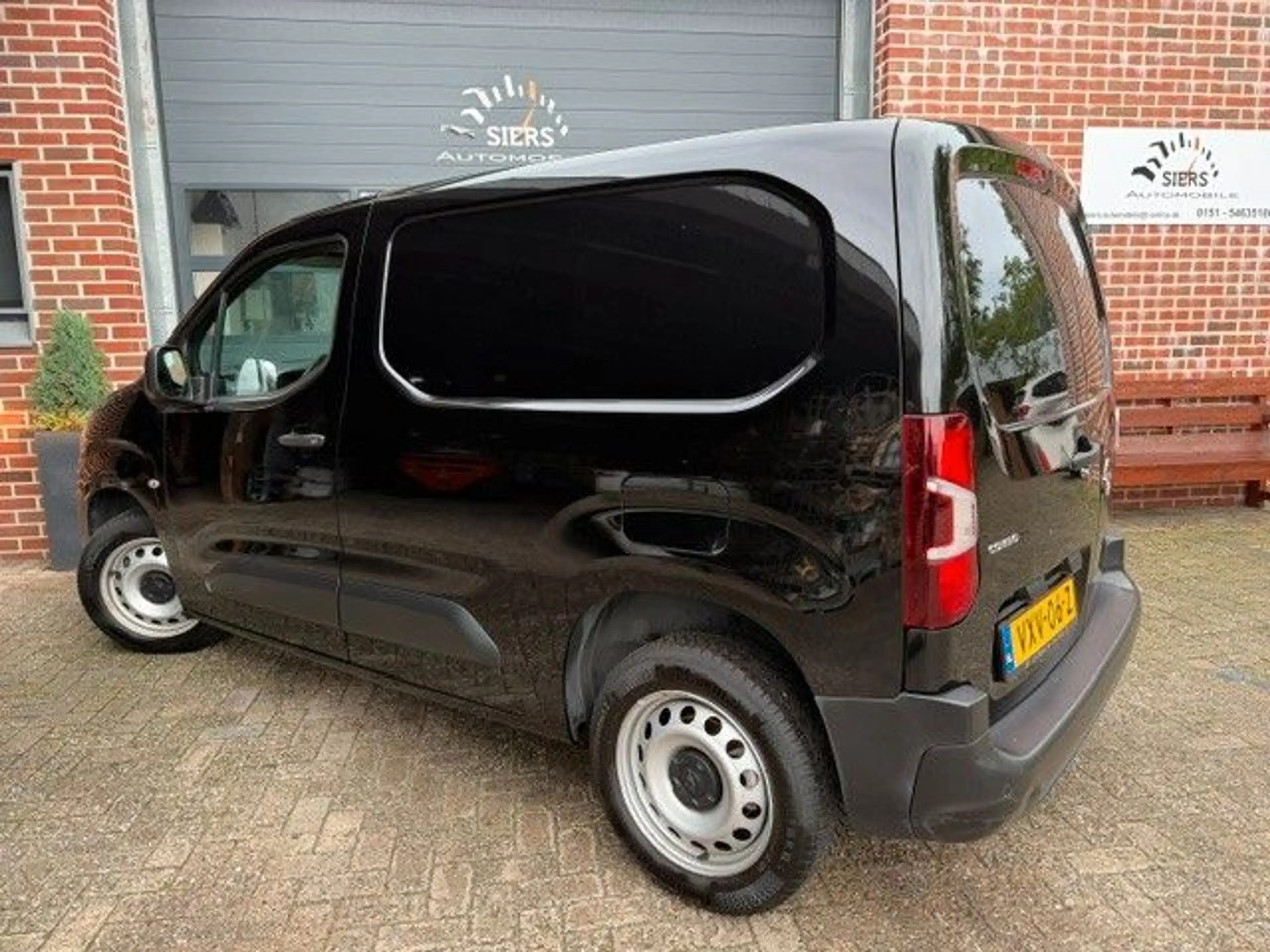 Opel Combo E 1.5D L1H1 Cargo Basis erhöhte Nutzlast — photo 4
