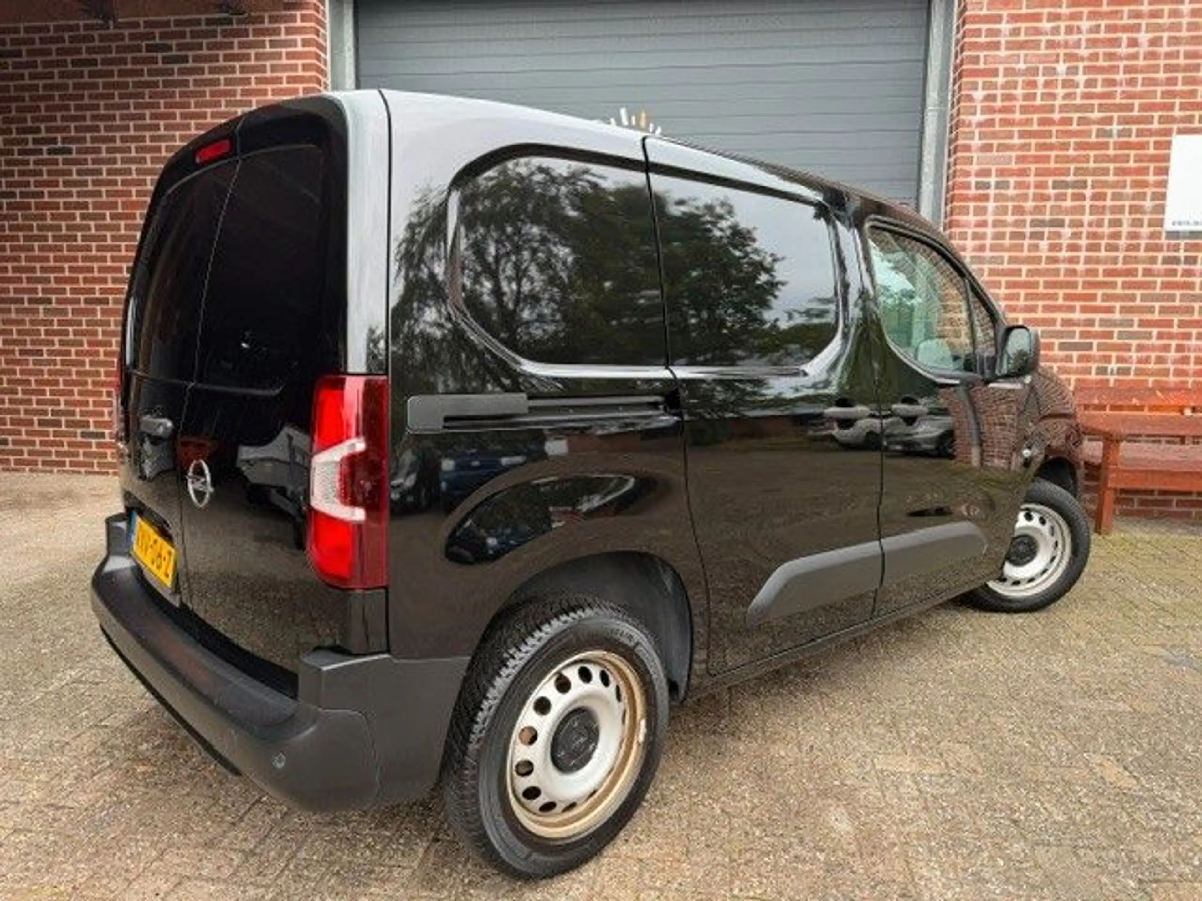 Opel Combo E 1.5D L1H1 Cargo Basis erhöhte Nutzlast — photo 5