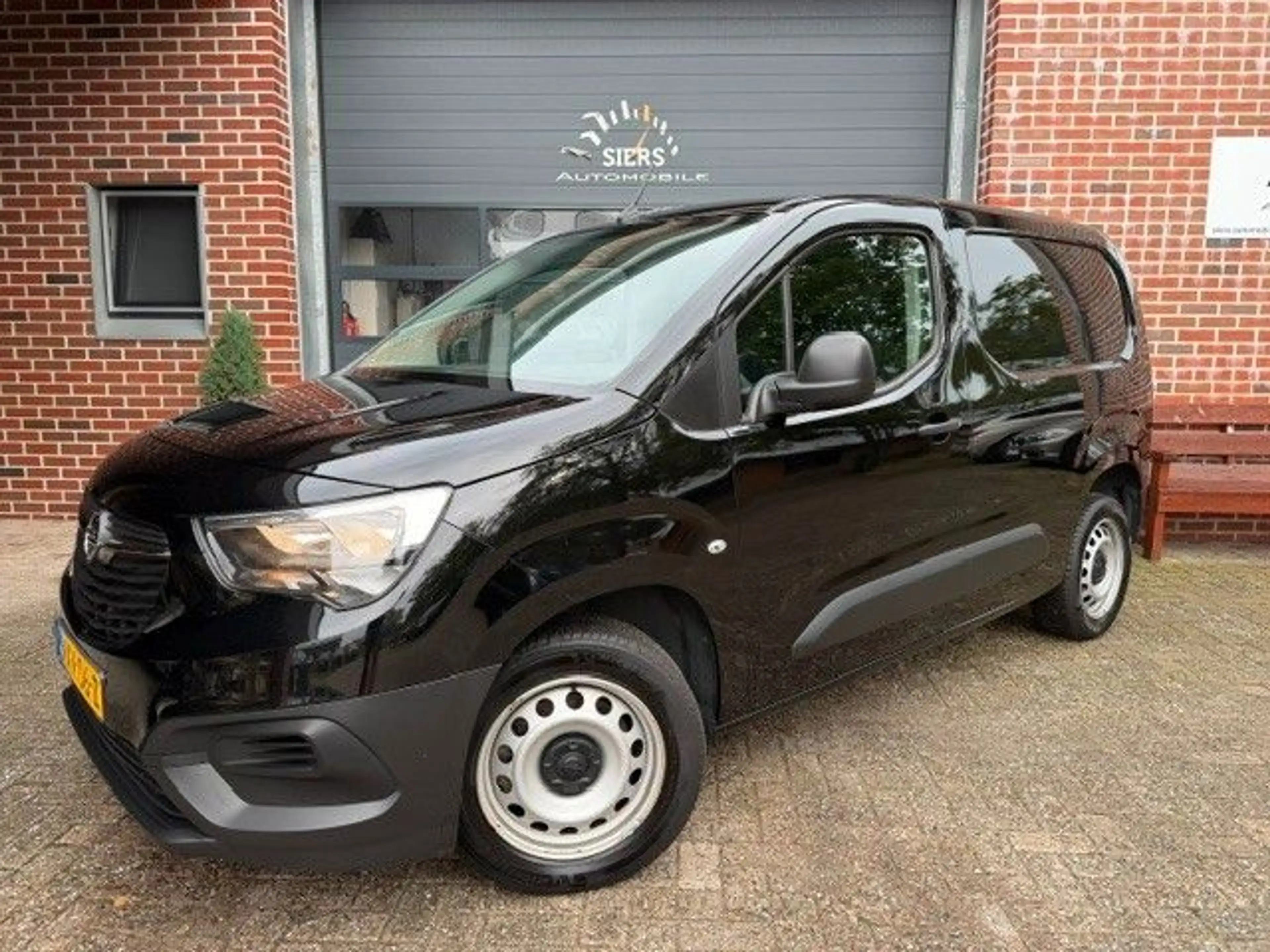 Opel Combo E 1.5D L1H1 Cargo Basis erhöhte Nutzlast — photo 2