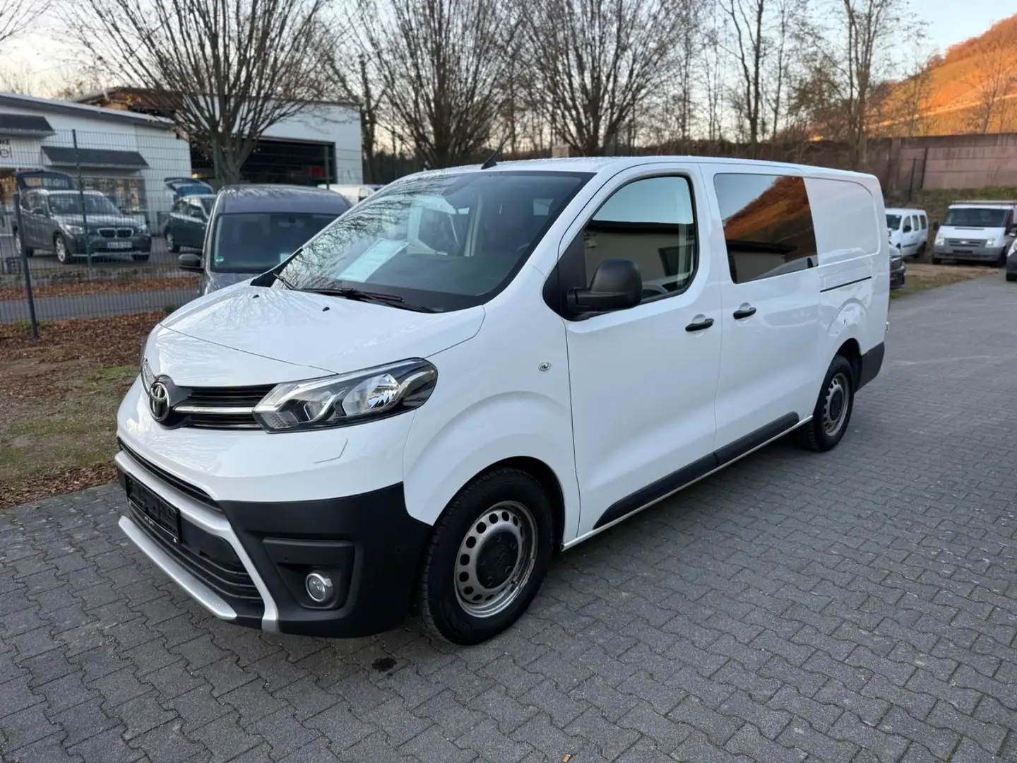 Toyota Proace D-4D L2 DoKa 6-Sitzer 1.Hd/Hu/Insp Neu Blanc - 1