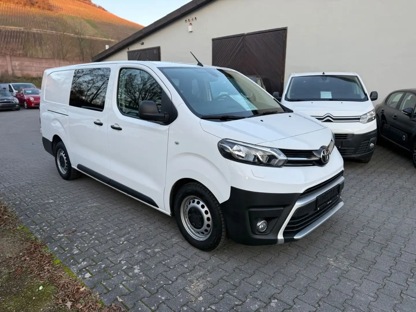 Toyota Proace D-4D L2 DoKa 6-Sitzer 1.Hd/Hu/Insp Neu Blanc - 2