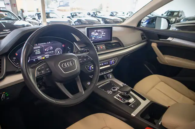 Audi Q5 view 7