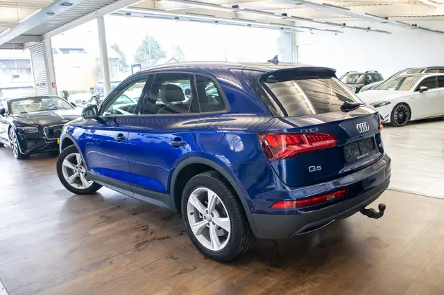 Audi Q5 view 5