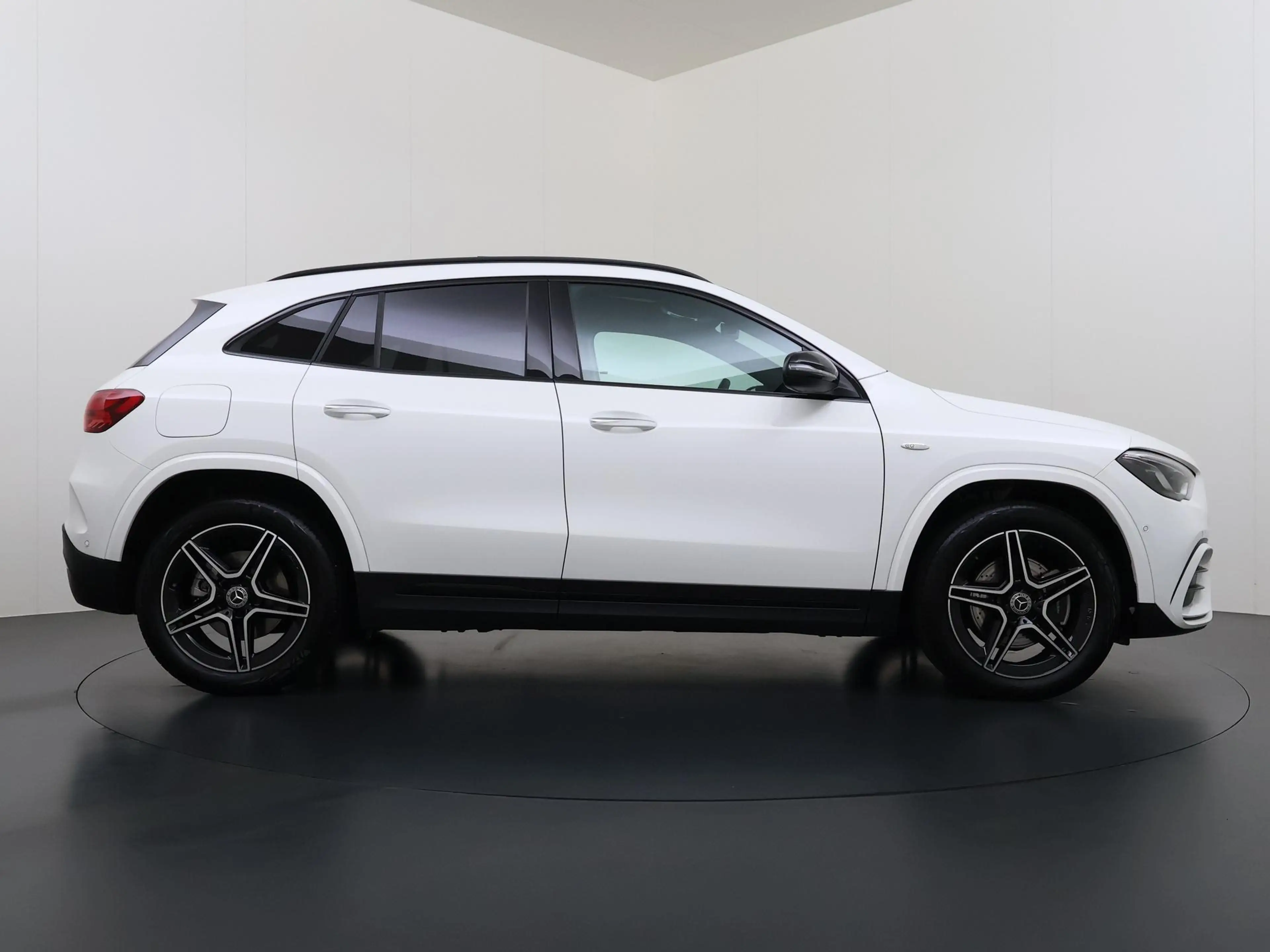 Mercedes-Benz GLA 250 e Business Solution AMG | Trekhaak Wegklapbaar | P — photo 11