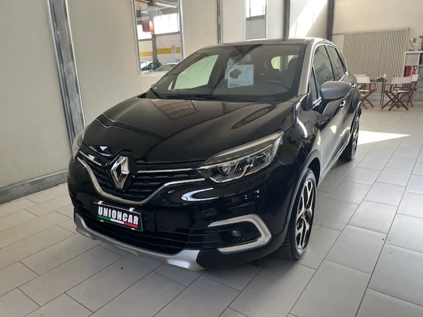 Renault Captur 0.9 Tce Energy Intens Schwarz - 1