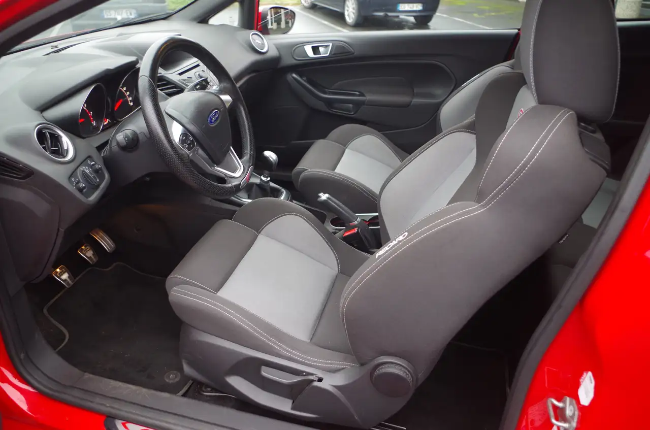 Ford Fiesta ST — photo 3