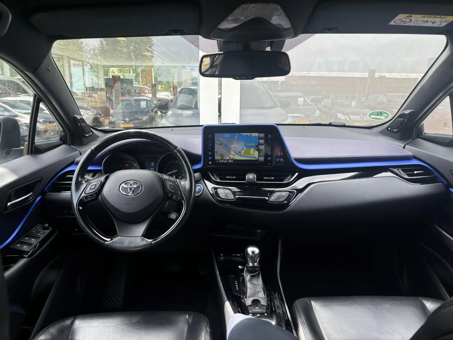 Toyota C-HR 1.8 Hybrid Bi-Tone | Leder | Stoelverwarming | Zom Grijs - 2