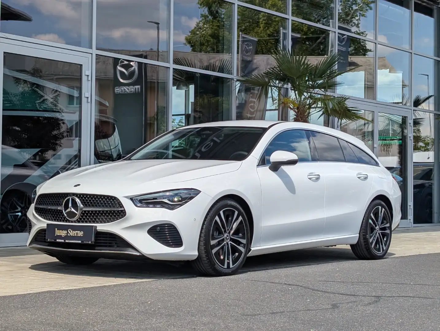 Mercedes-Benz CLA 180 Shooting Brake Progressive AUT RKam KeyGo Weiß - 2