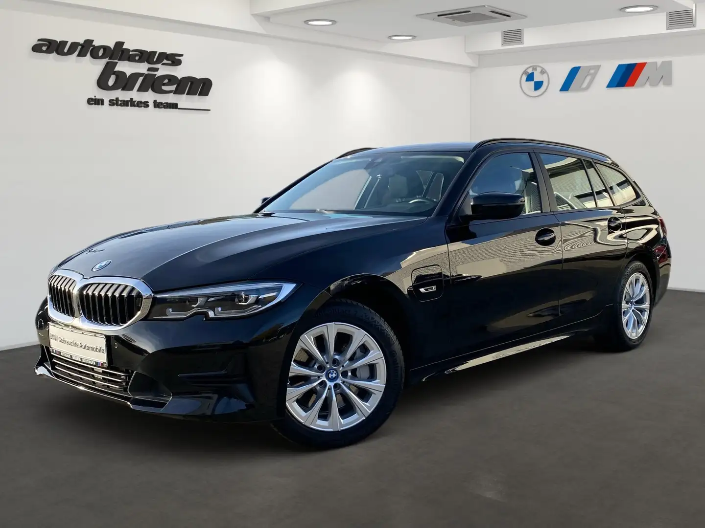 BMW 330 e Touring, Advantage, ab 149,-€ mtl. Rate Schwarz - 1